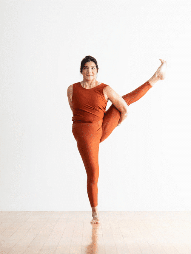 Read more about the article Bird of Paradise Yoga: A Transformative Spiritual Pose